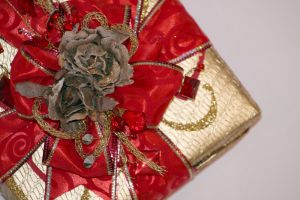 The first round gift The first round gift