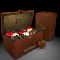 Brown Mahogany Box Carved With A Heart (42 pieces)